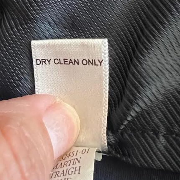 Banana Republic Martin Fit Straight in True Navy - Size 2 - Picture 7 of 8